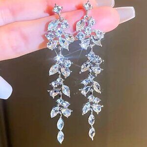 LONG SPARKLING DANGLE EARRINGS